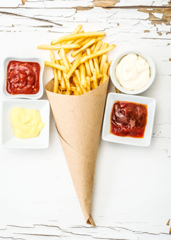 Pommes Frites & Sauce nach Wahl